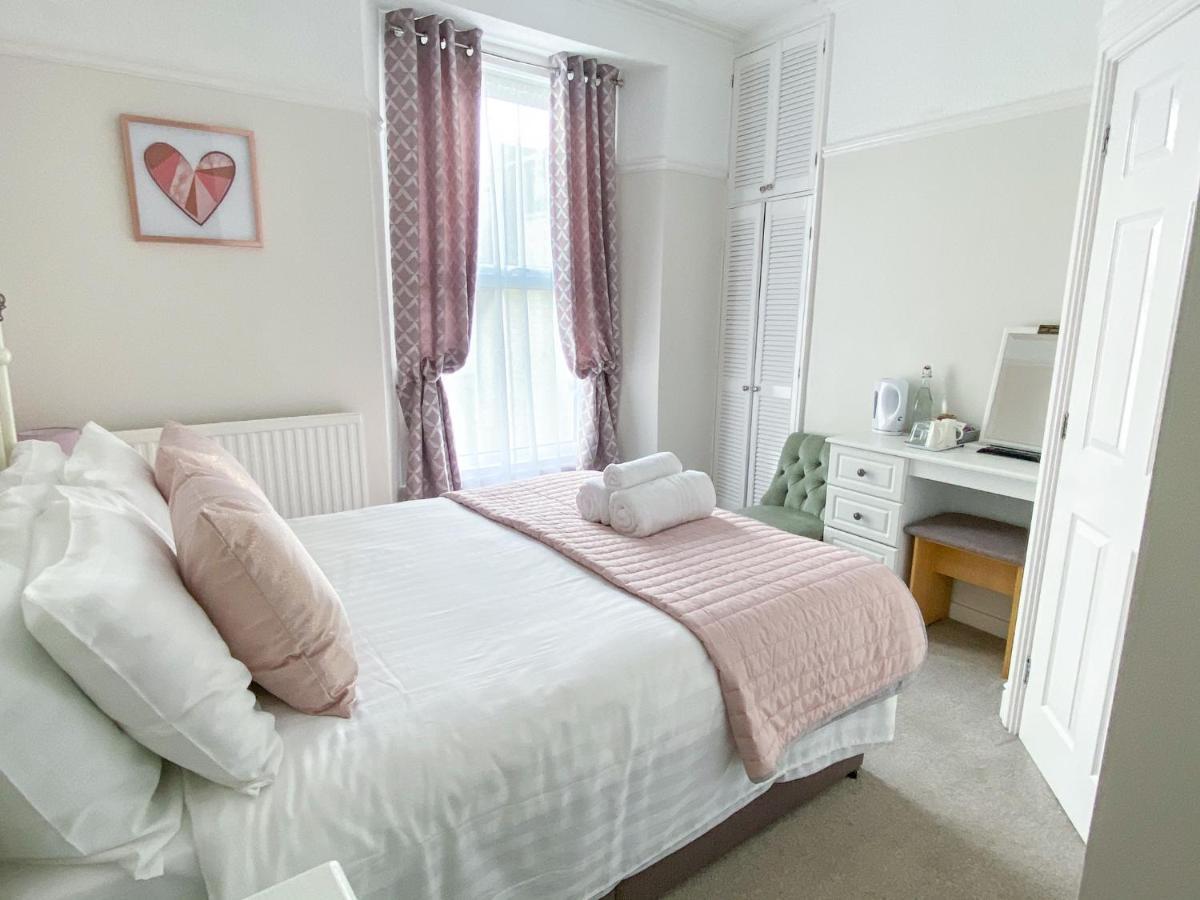 No 6 Quality Guesthouse Лландидно Экстерьер фото