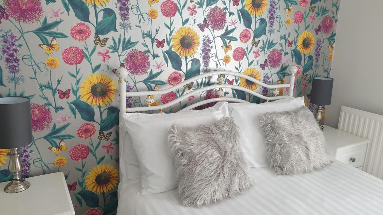 No 6 Quality Guesthouse Лландидно Экстерьер фото