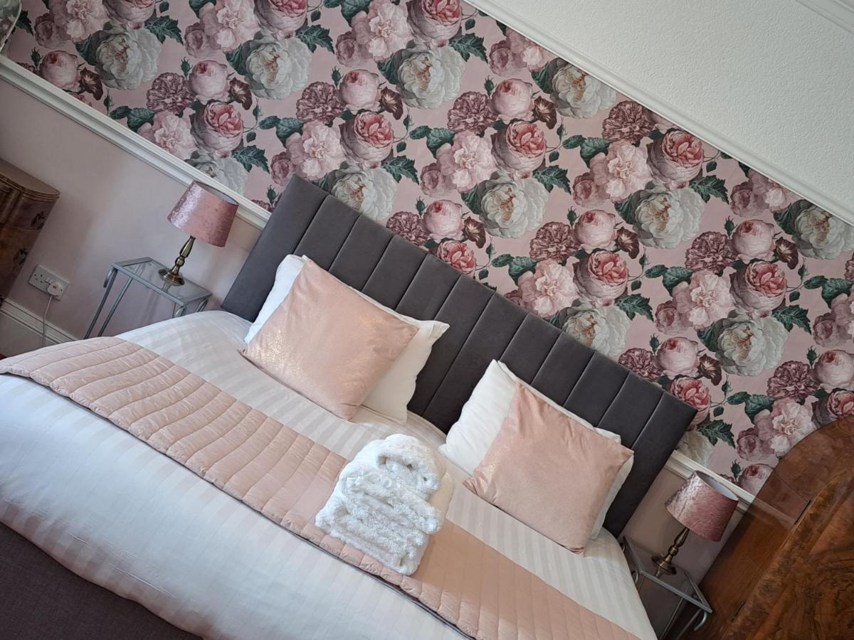 No 6 Quality Guesthouse Лландидно Экстерьер фото